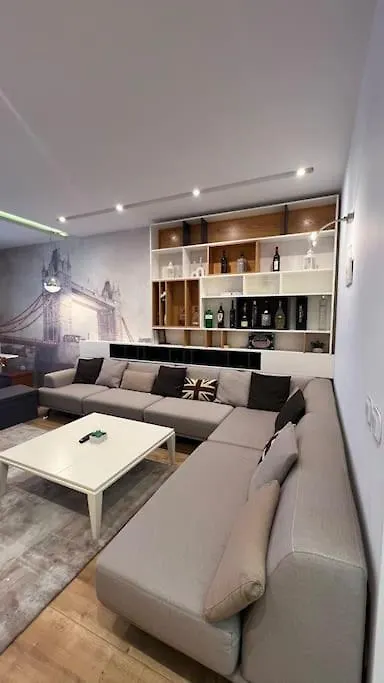 The Nest Inn Тирана