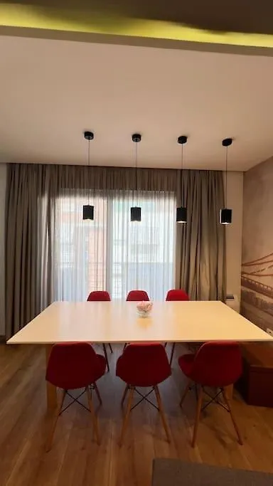 The Nest Inn Тирана 0*,